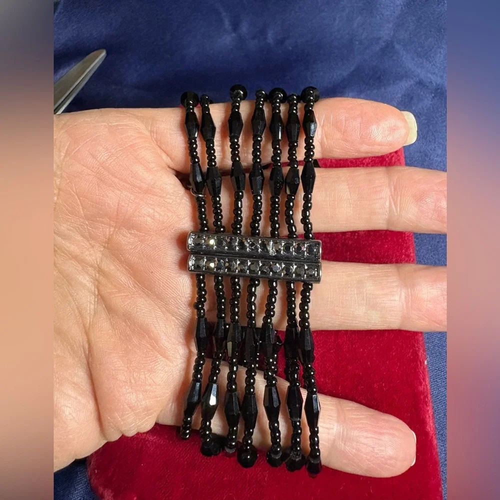Bracelet Multi-strand Faceted Glass Bead Gun Metal Black Stretch